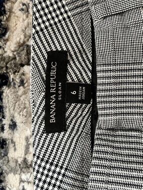 Banana Republic Sloan Pants in black and white plaid pattern
